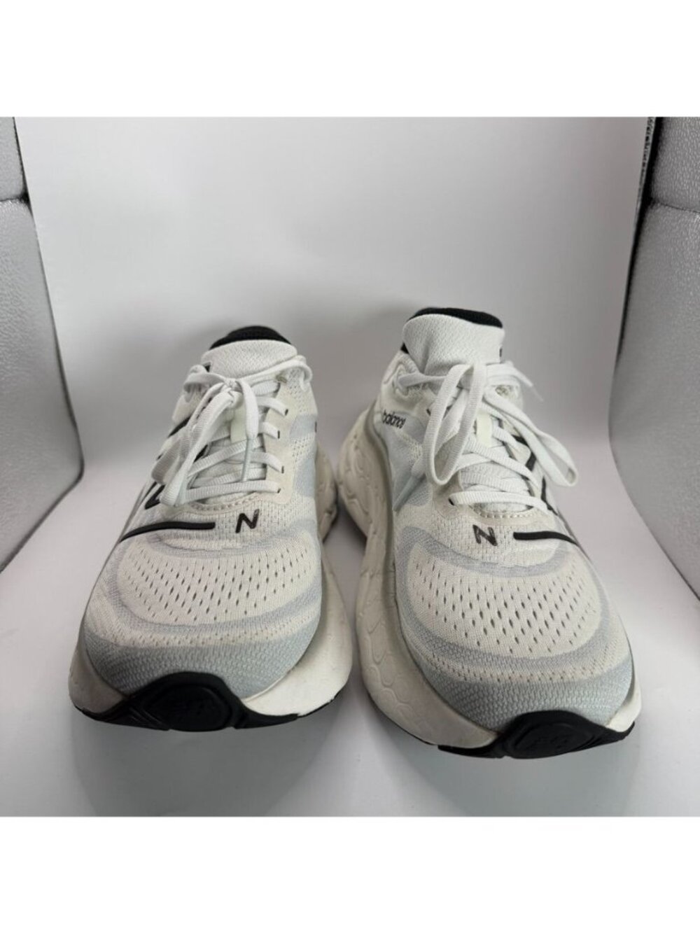 New Balance Fresh Foam X More v4 White Black Running Shoes Size 10 Mens Lightwei - Picture 2 of 9